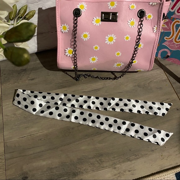 NEW Daisy Purse - Picture 7 of 12